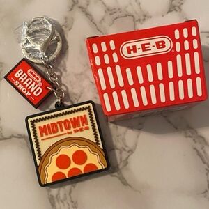 H-E-B  Midtown Pizza Keychain